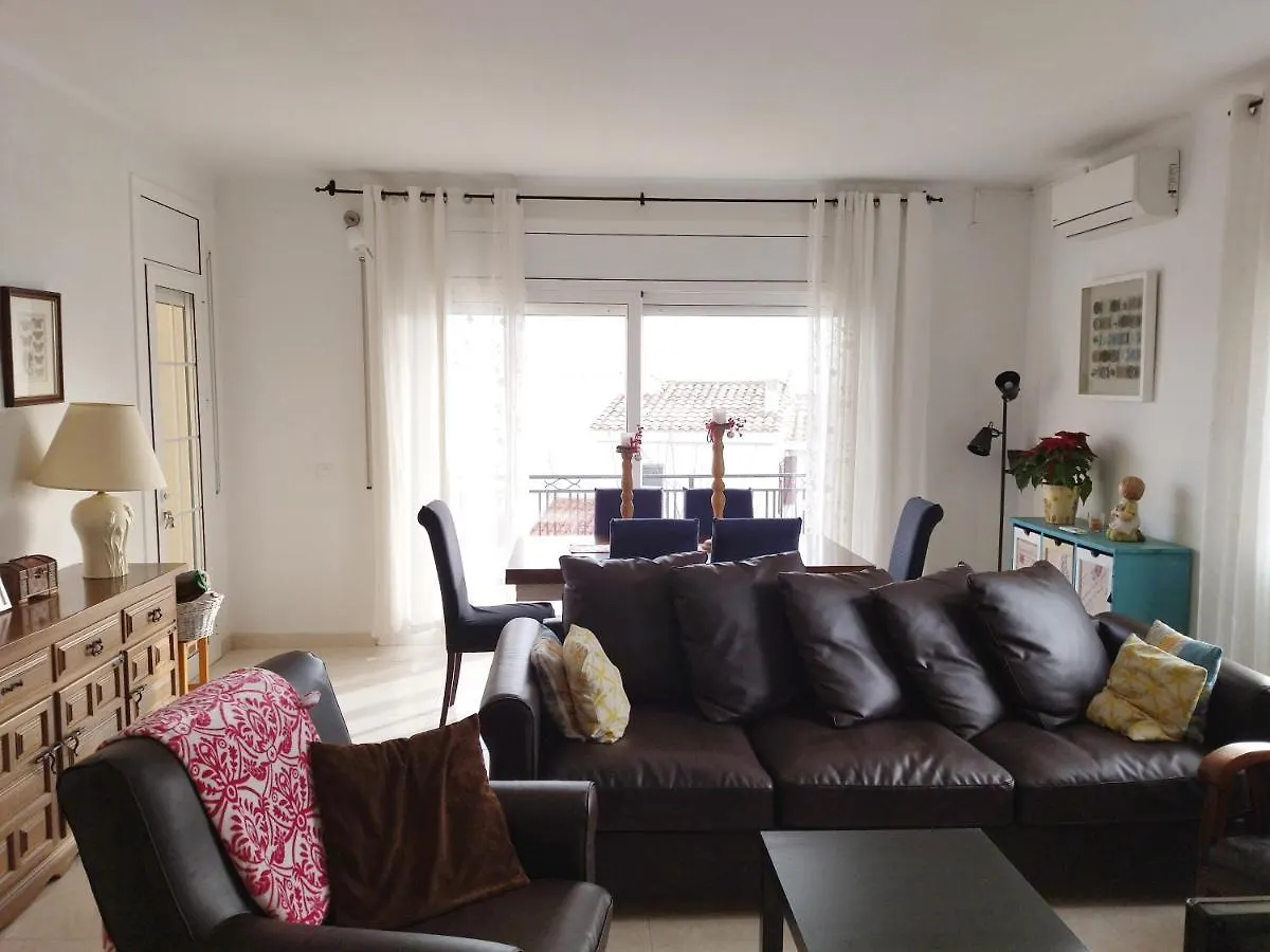 Sunny Holiday Home Крешель