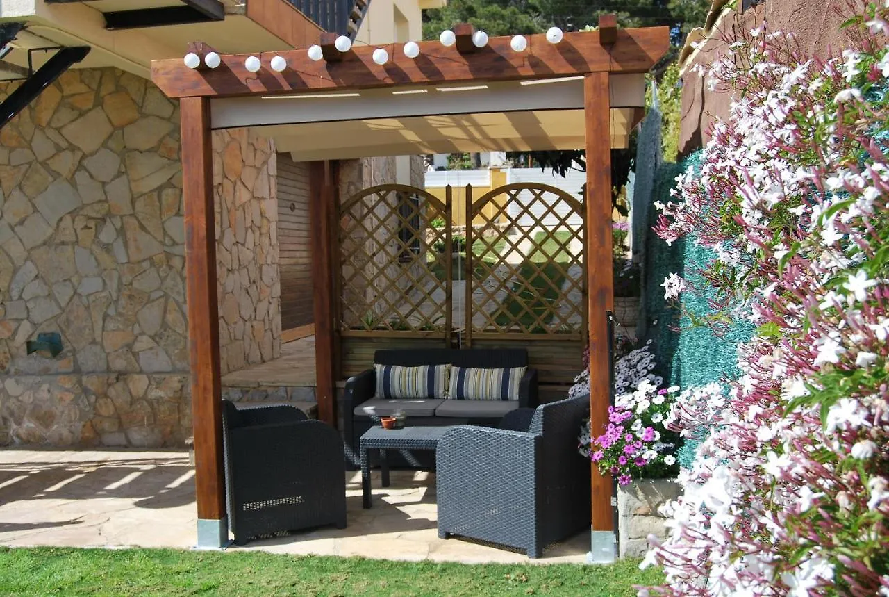 Sunny Holiday Home Крешель