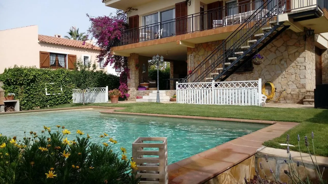 Sunny Holiday Home Крешель